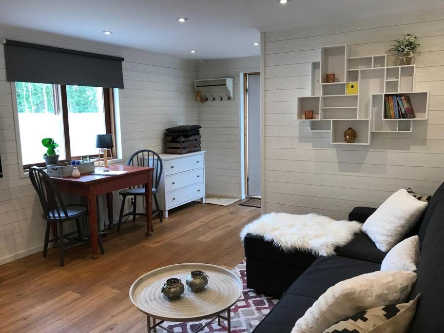 Cozy Cottage By The Sea South Of Varberg Traslovslage ภายนอก รูปภาพ